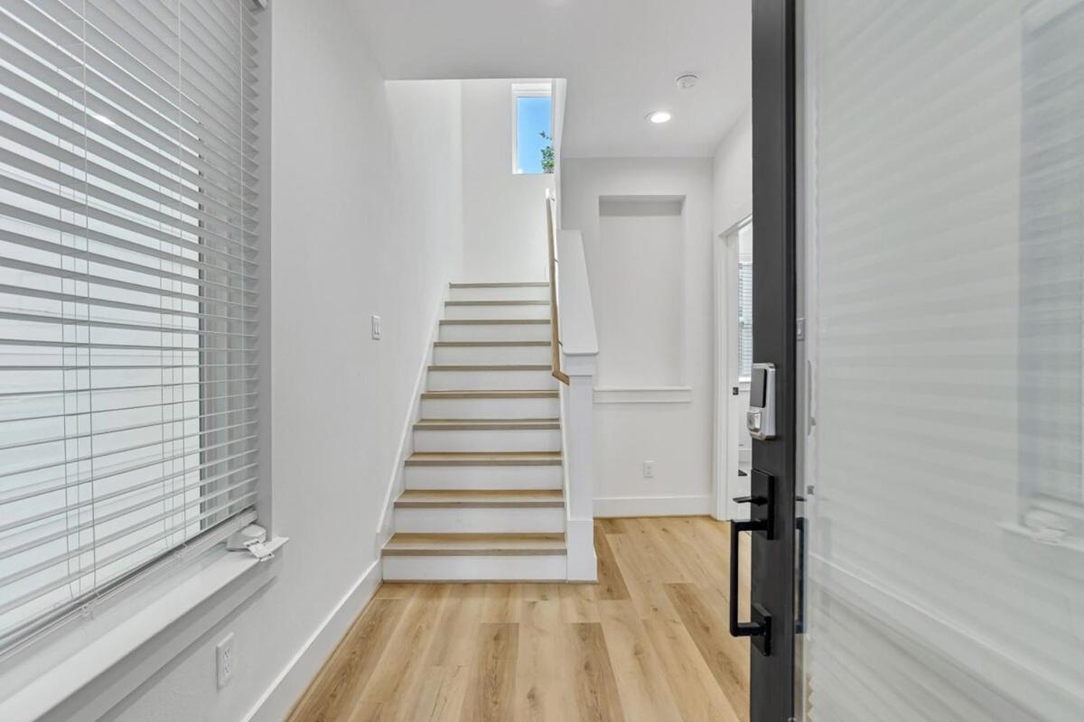 Villa Modern 3Bd Retreat I Near Hotspots I Sleeps 12 Houston Exterior foto